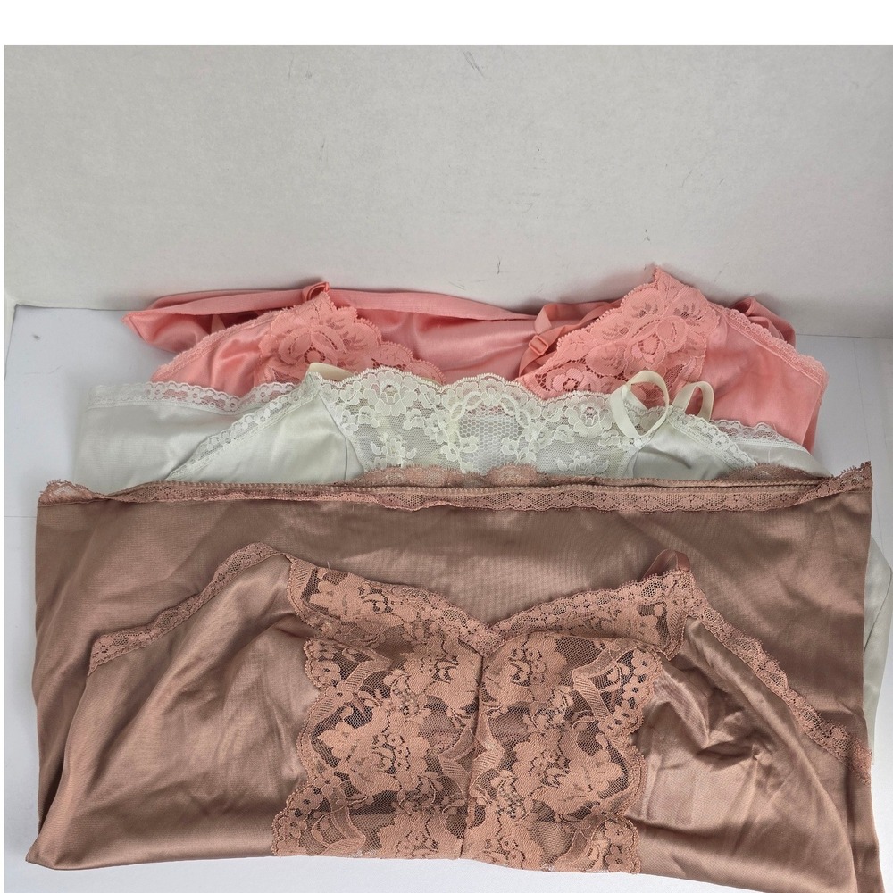 VTG JCPenney Vanity Fair Camisole Women 36 Multi Lace Trim Coquette 3pc Bundle
